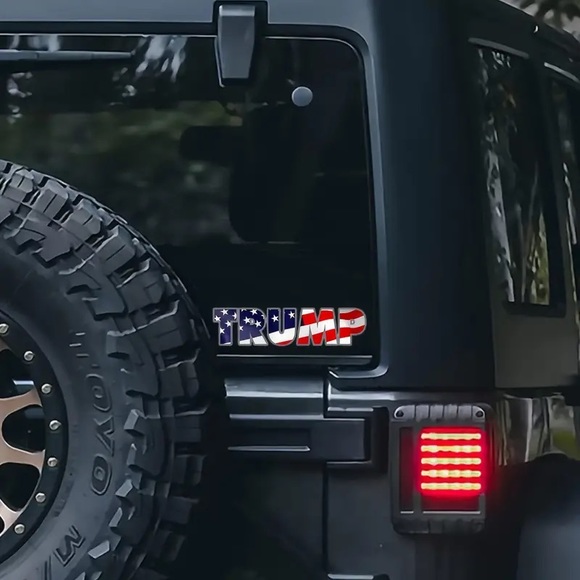 🇺🇸”Trump” Red White & Blue Stars & Stripes Waterproof Vinyl Decal! - Picture 4 of 9